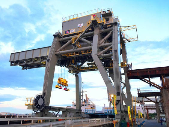 BRIDGE CRANES